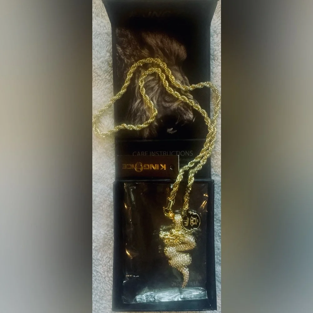 King Ice Double Dragon Bling Necklace - NEW IN BOX
